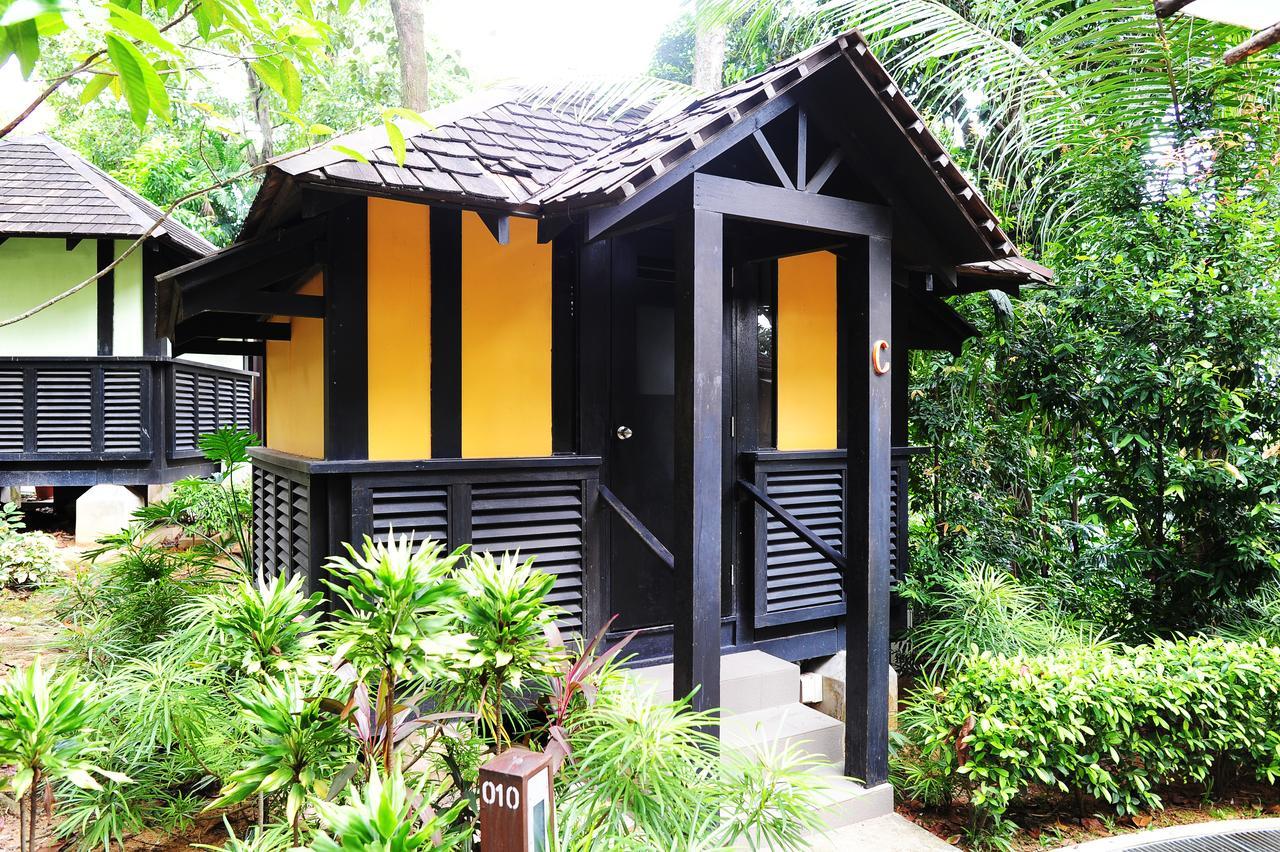 Tempat peranginan Costa Sands Sentosa Kampung Hut